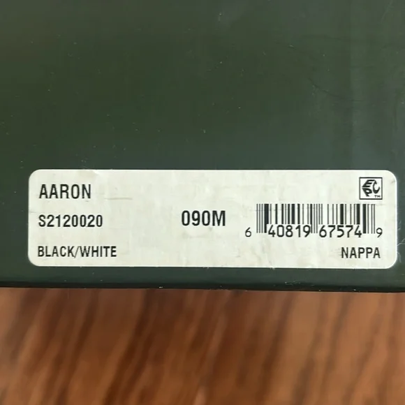 - NWT Kate spade sneaker - Picture 12 of 14